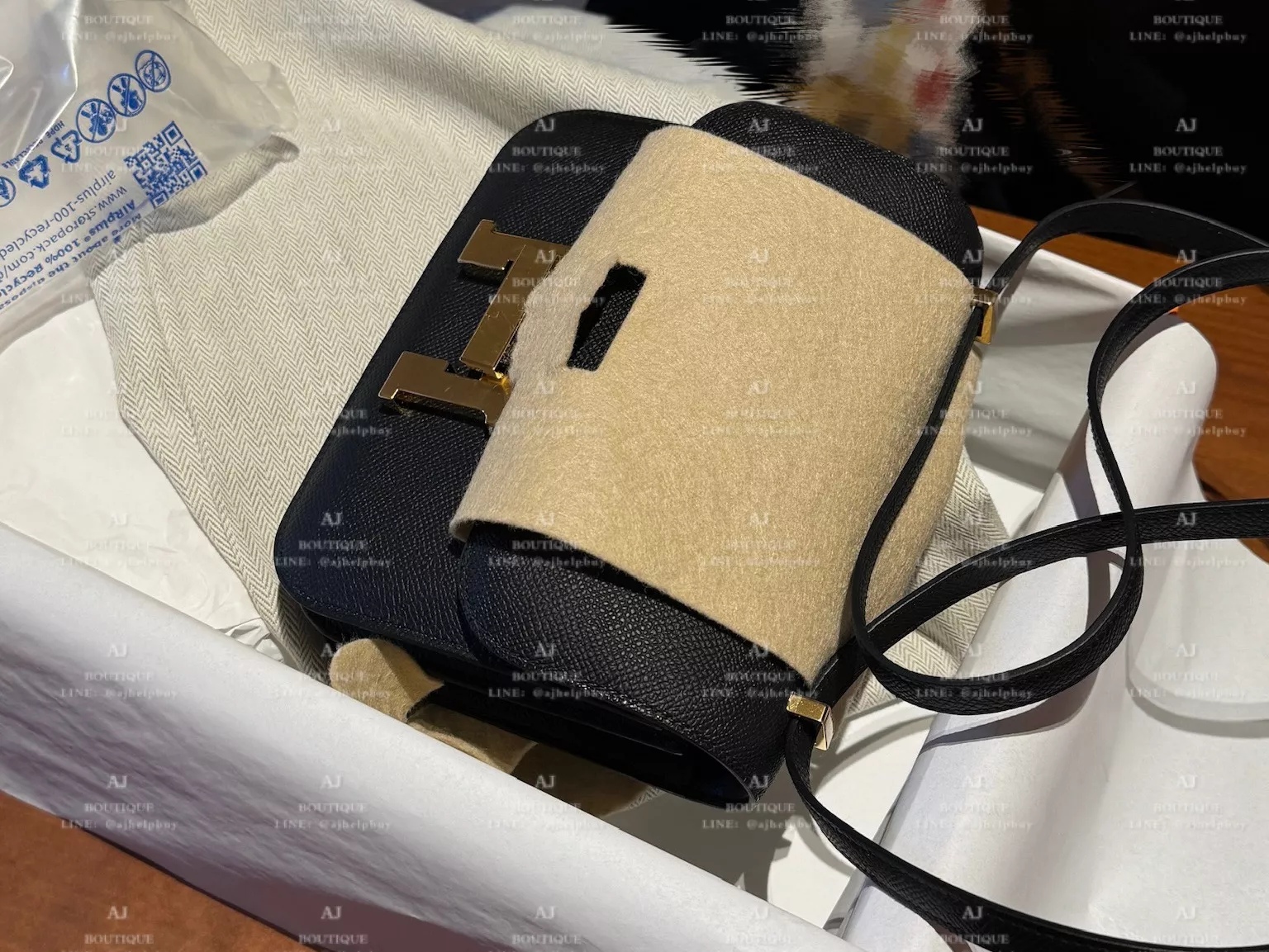 Hermes Mini Constance Black Gold Hardware 黑金 代購主圖