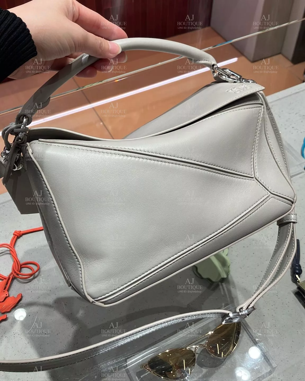 Loewe Puzzle Featherlight 小款 代購主圖
