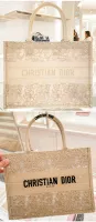 Dior 米色中款Tote 代購照片