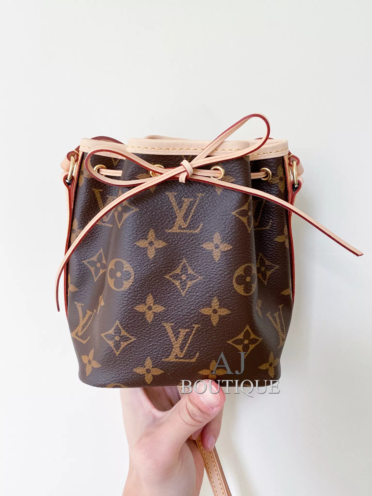 Lv Louis Vuitton Nano Noe 小水桶 代購照片