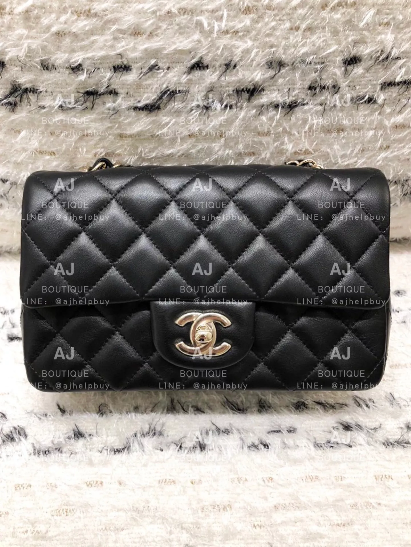 Chanel Mini Coco 20 黑羊香檳金 代購照片