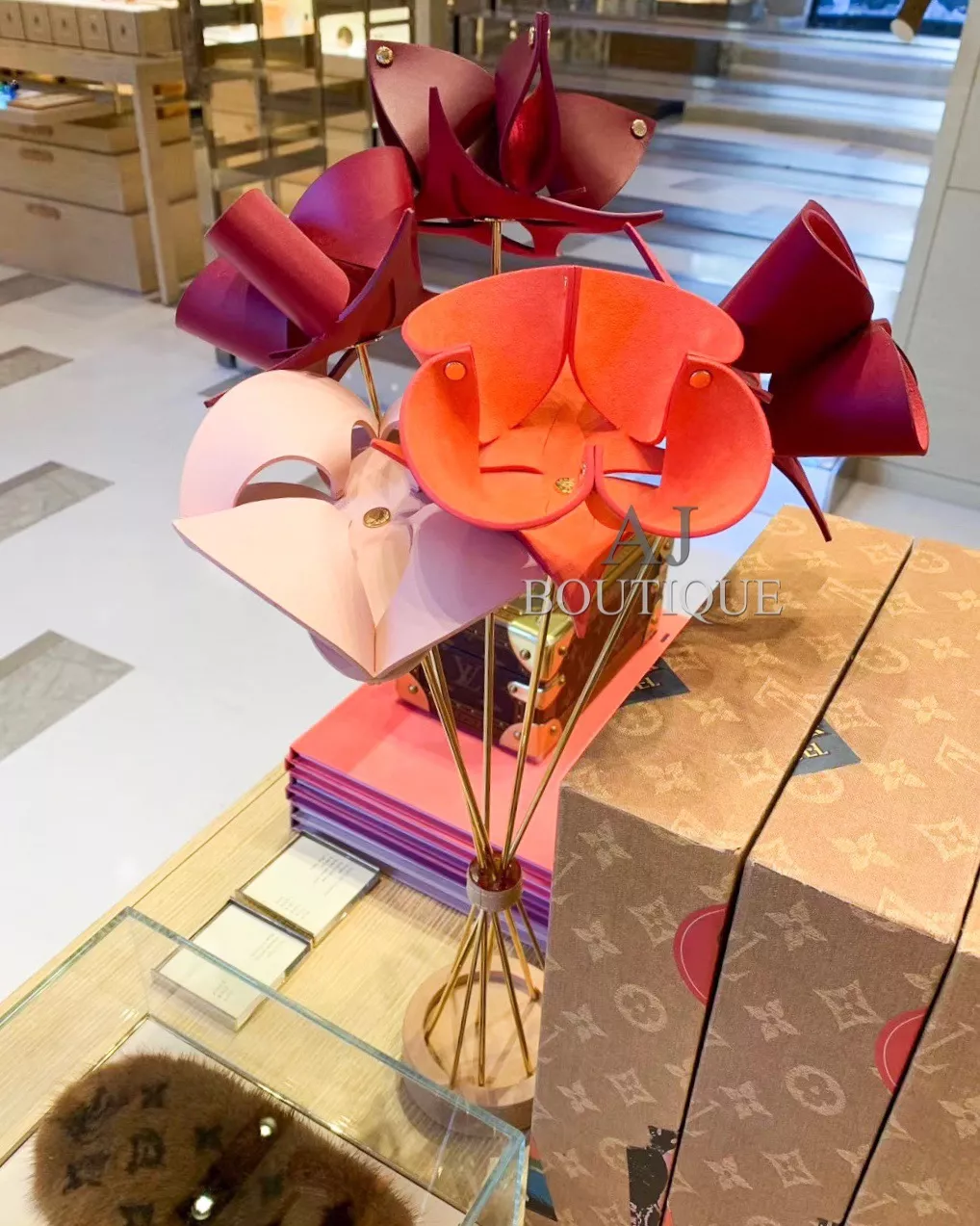 Lv Louis Vuitton Leather Flower 皮革花朵 代購照片
