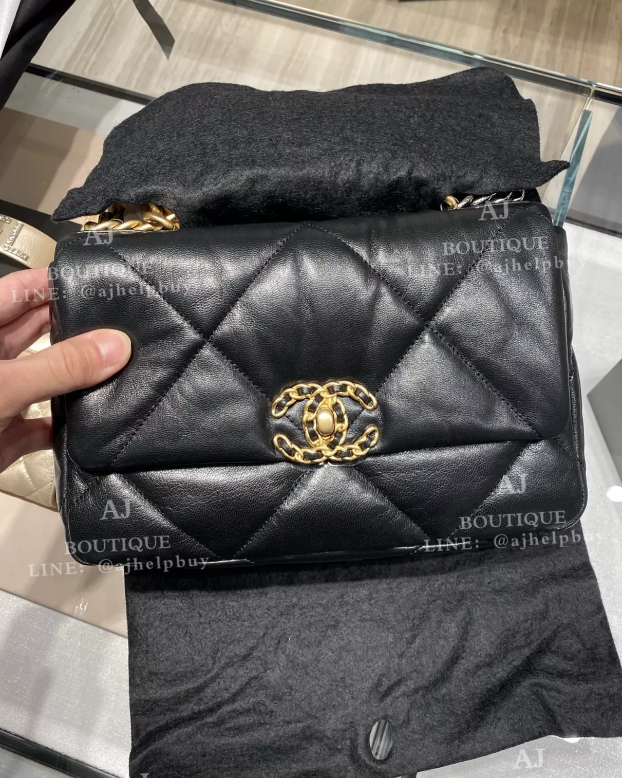 Chanel 19 代購照片