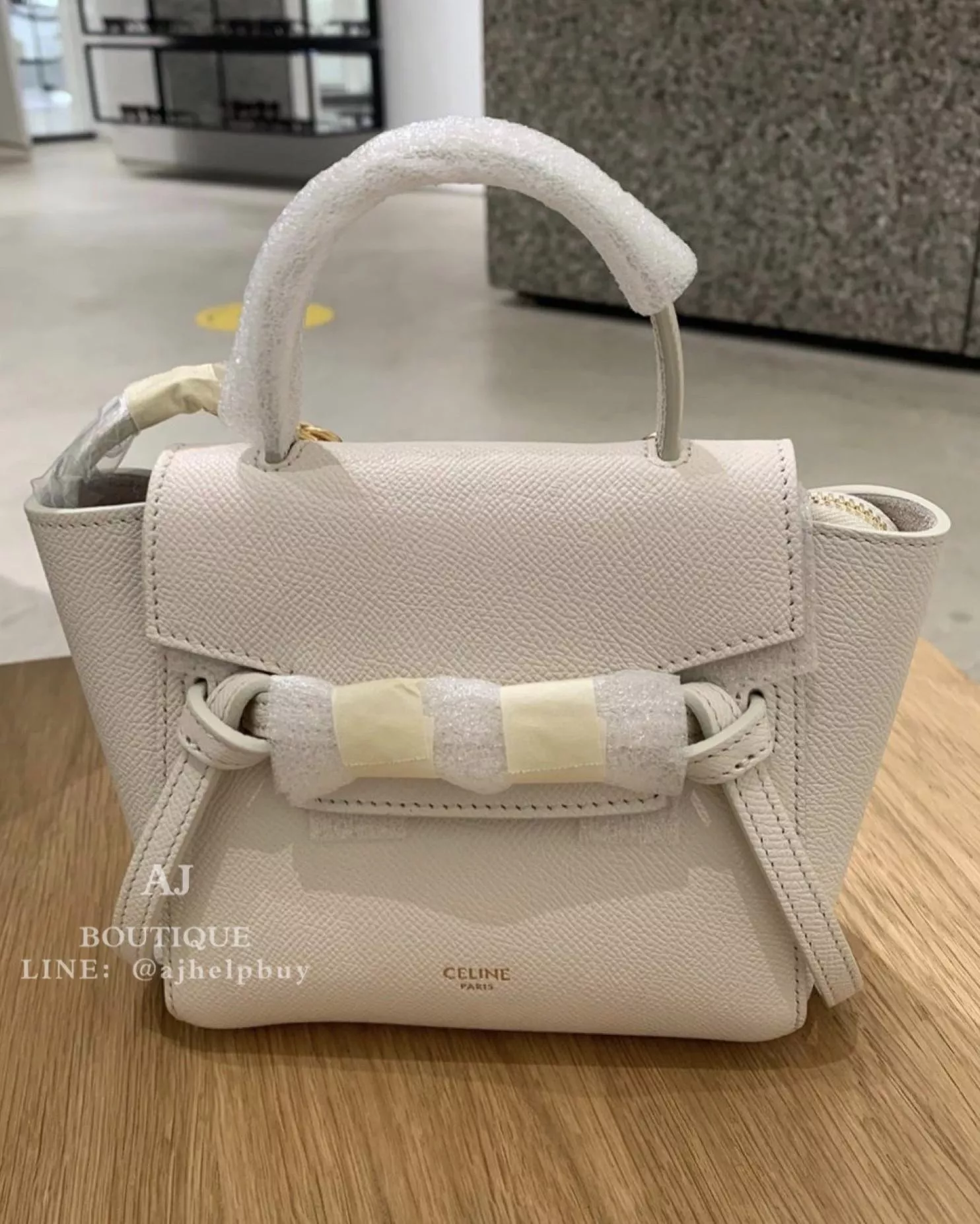 Celine Pico Belt 米白 代購照片