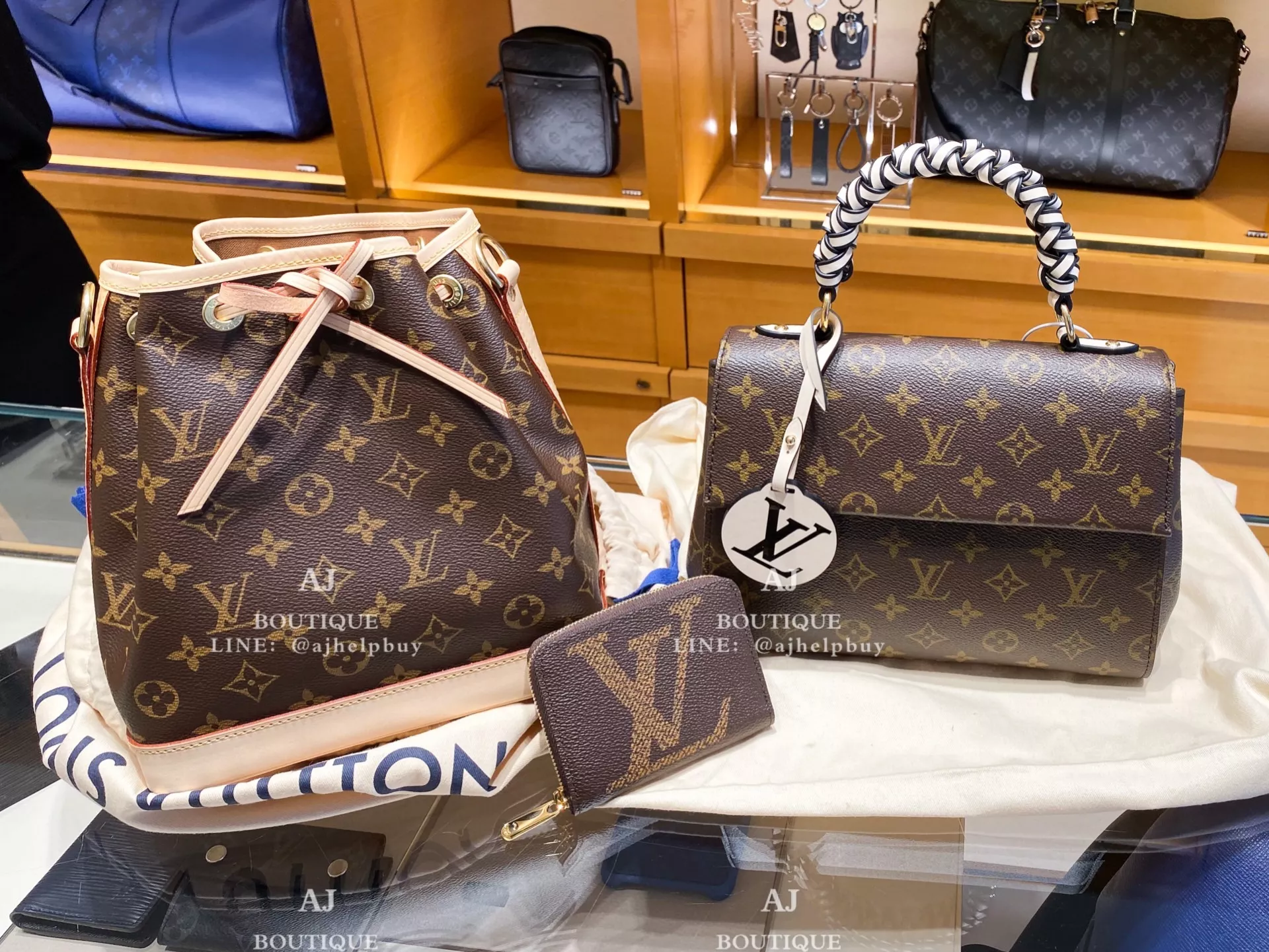 Lv Louis Vuitton Noe Bb X Cluny 代購照片