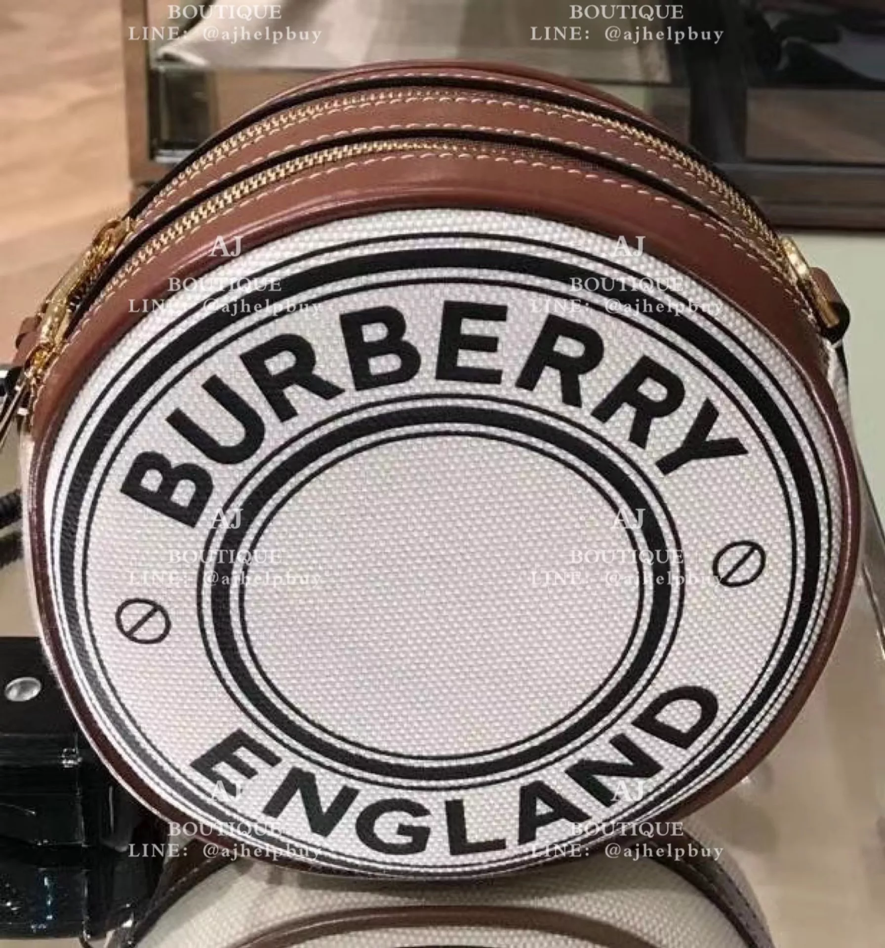 Burberry Louise 圓餅包 ☑️ 代購照片