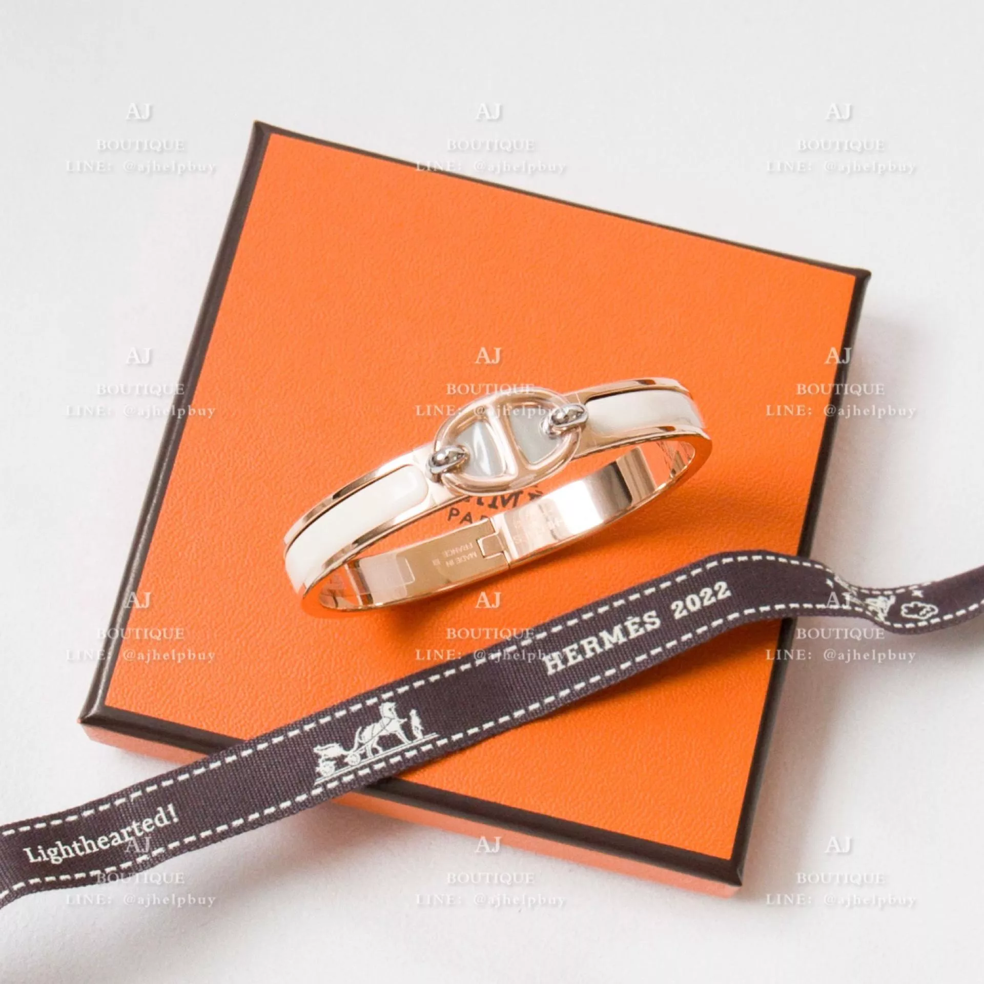Hermes 新款 豬鼻硬圈手環 代購照片