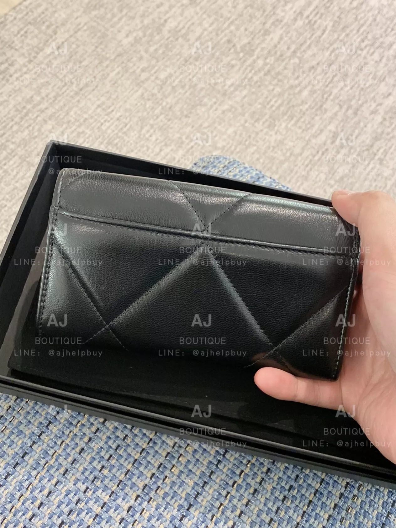 Chanel 19 Medium Wallet 掀蓋中夾 黑色 代購照片3
