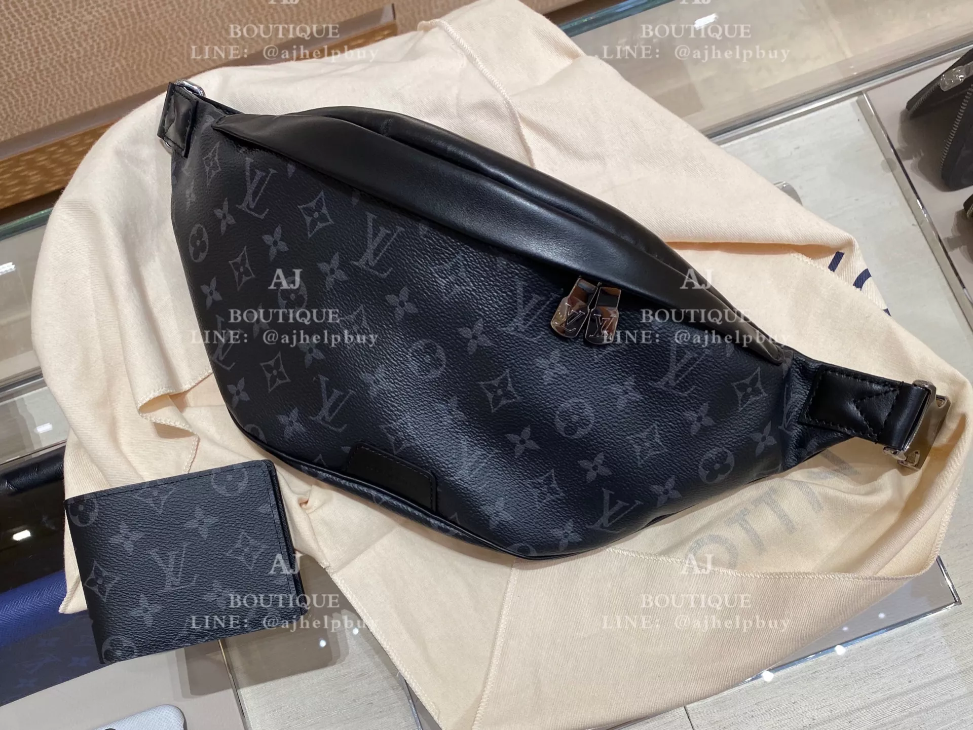 Lv Louis Vuitton 黑老花 ☑️ 代購照片