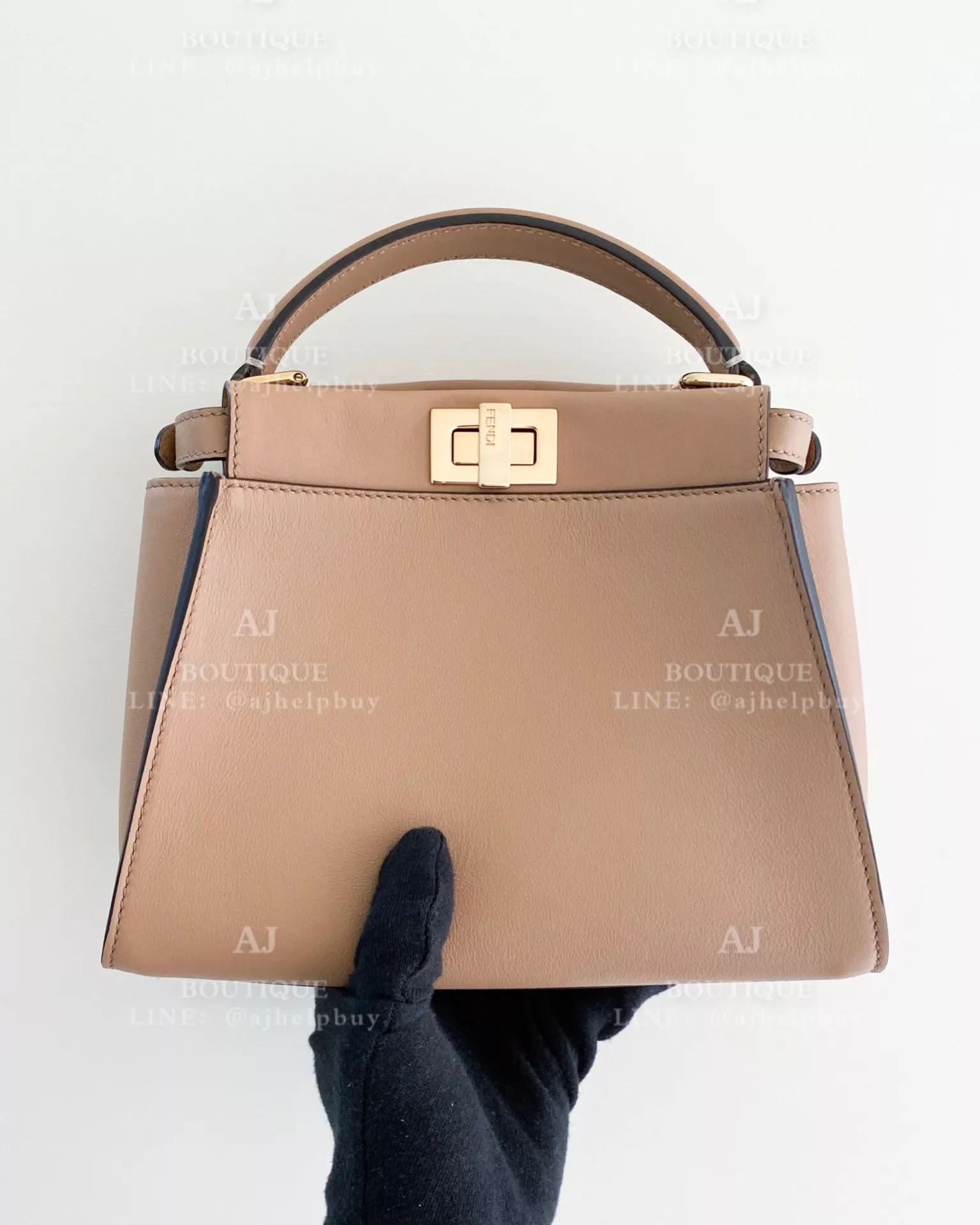 Fendi 迷你Peekaboo 棕色 代購照片