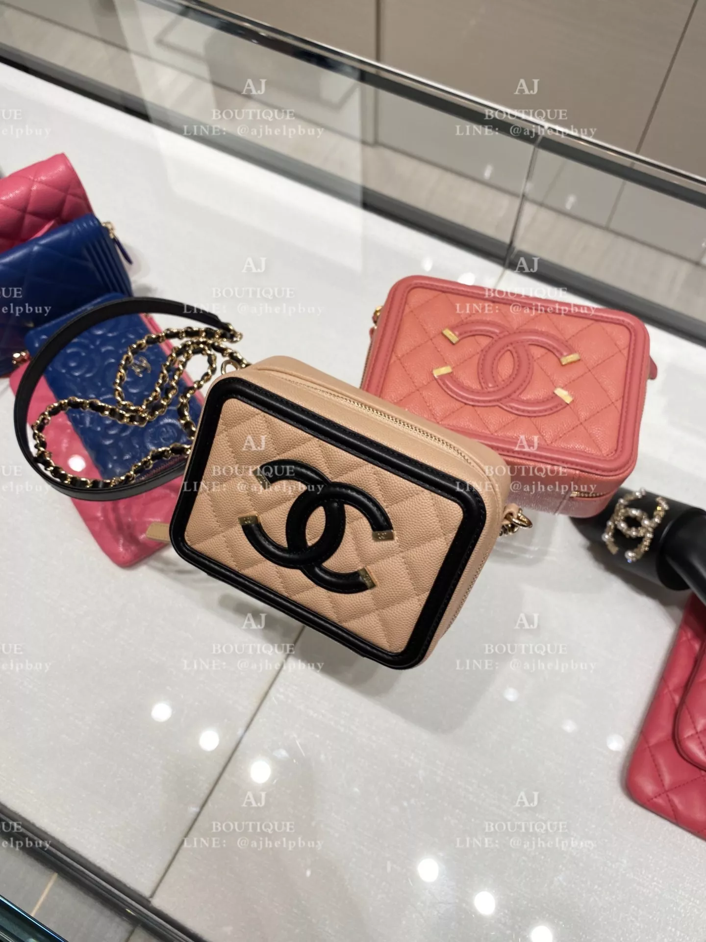 Chanel Vanity Clutch 米黑 代購照片
