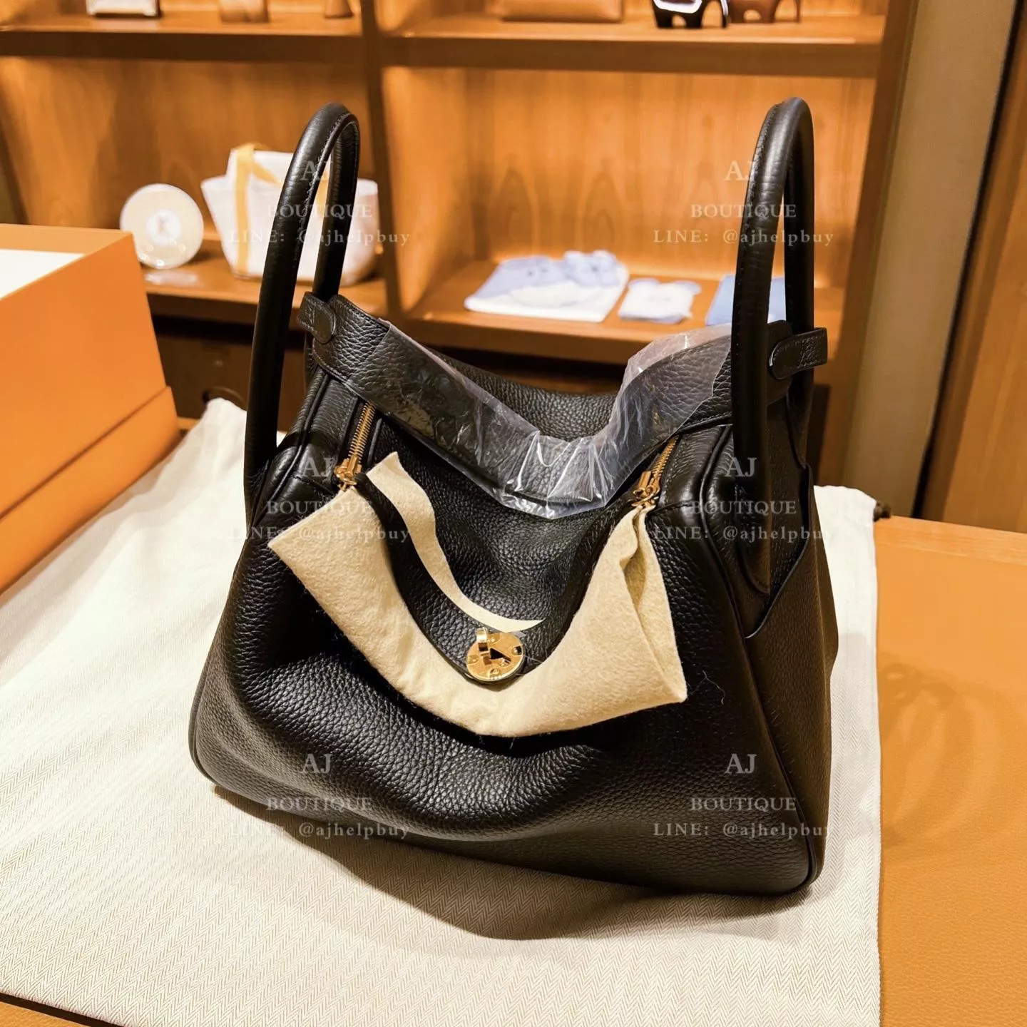 Hermes Lindy 30 黑金 Tc 代購照片