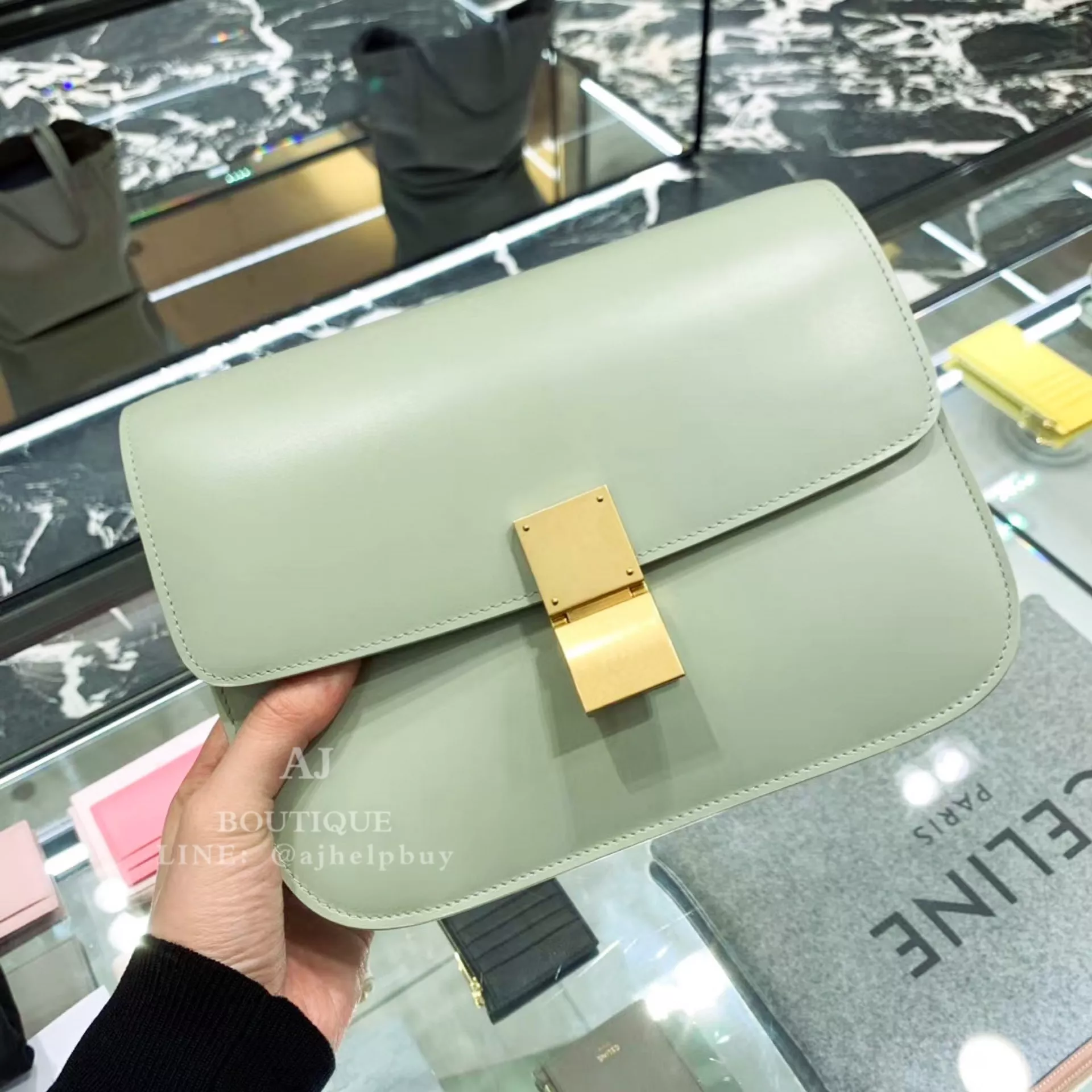 Celine Classic Box 中款新色 代購照片