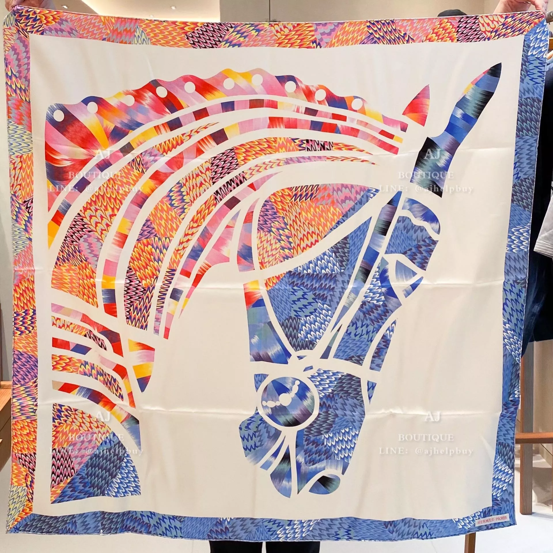Hermes 馬頭方巾 90Cm 限量配色 代購照片