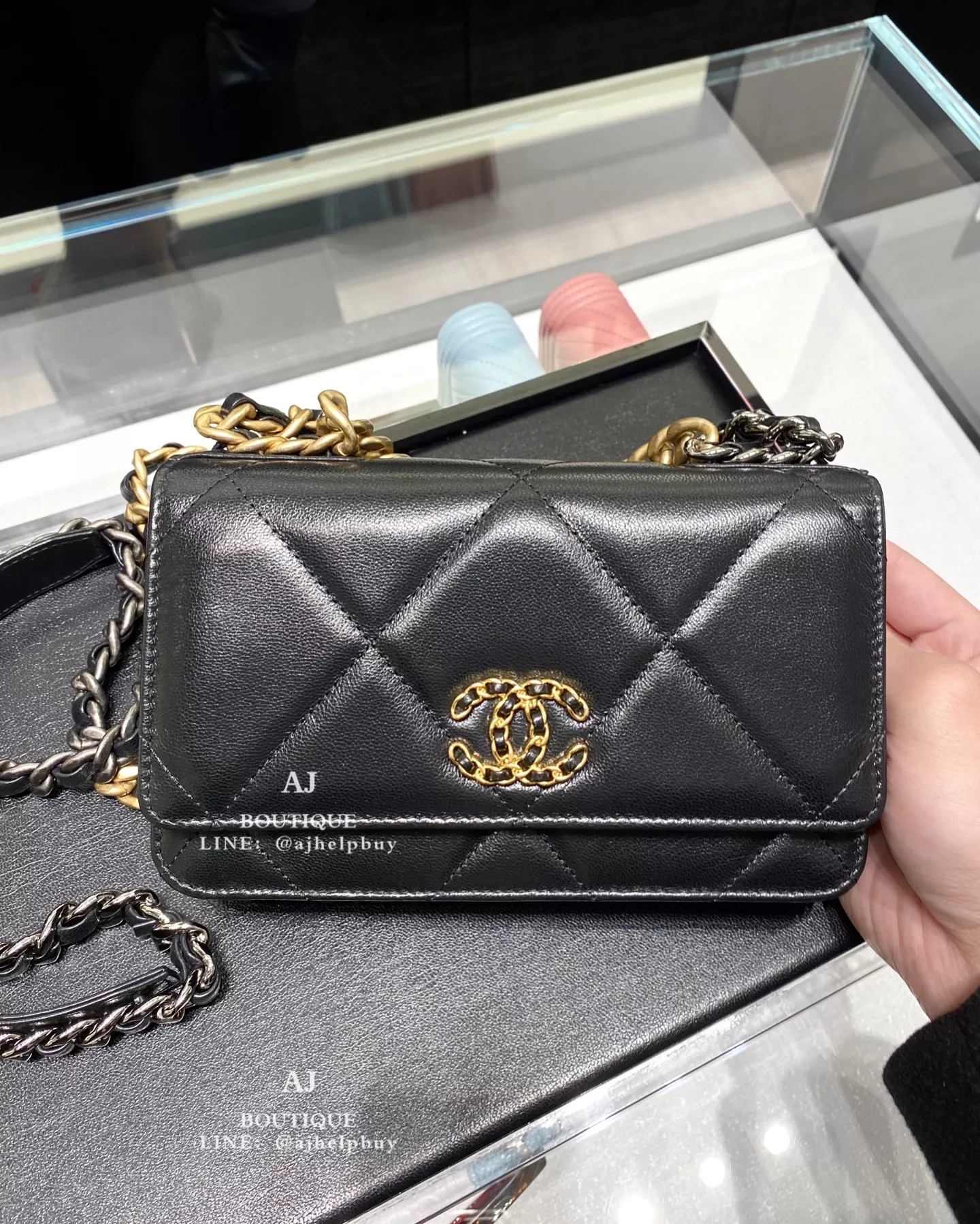 Chanel 19 Woc 黑色 代購照片