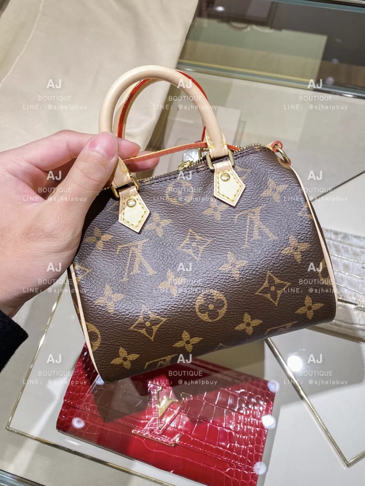 Lv Louis Vuitton Nano Speedy 代購照片