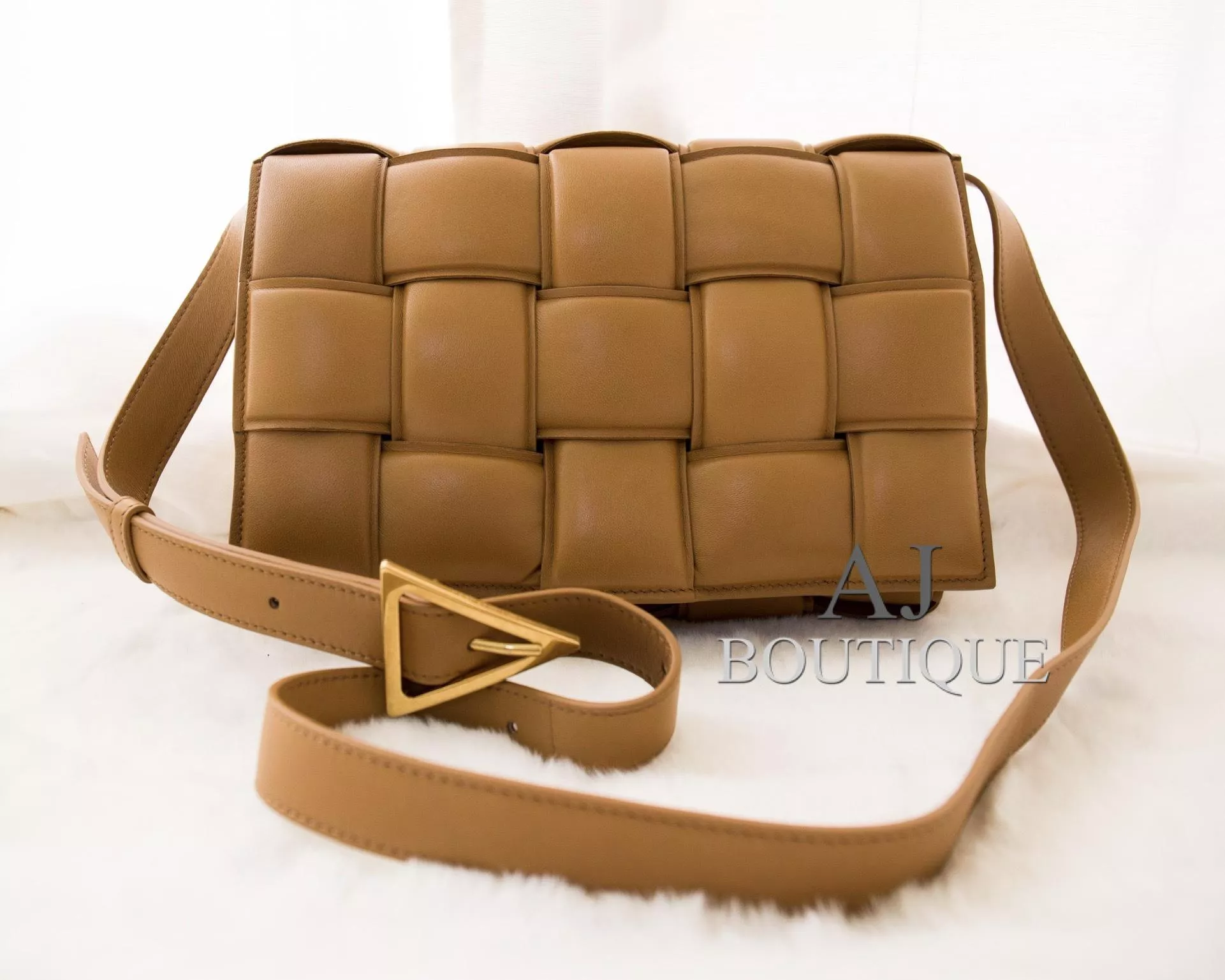Bv Bottega Veneta 枕頭包 Cassette ☑️客訂分享 代購照片