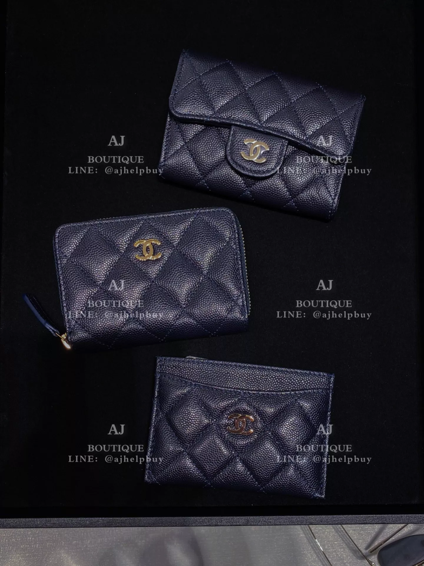 Chanel 深藍荔枝牛皮香檳金釦 代購照片
