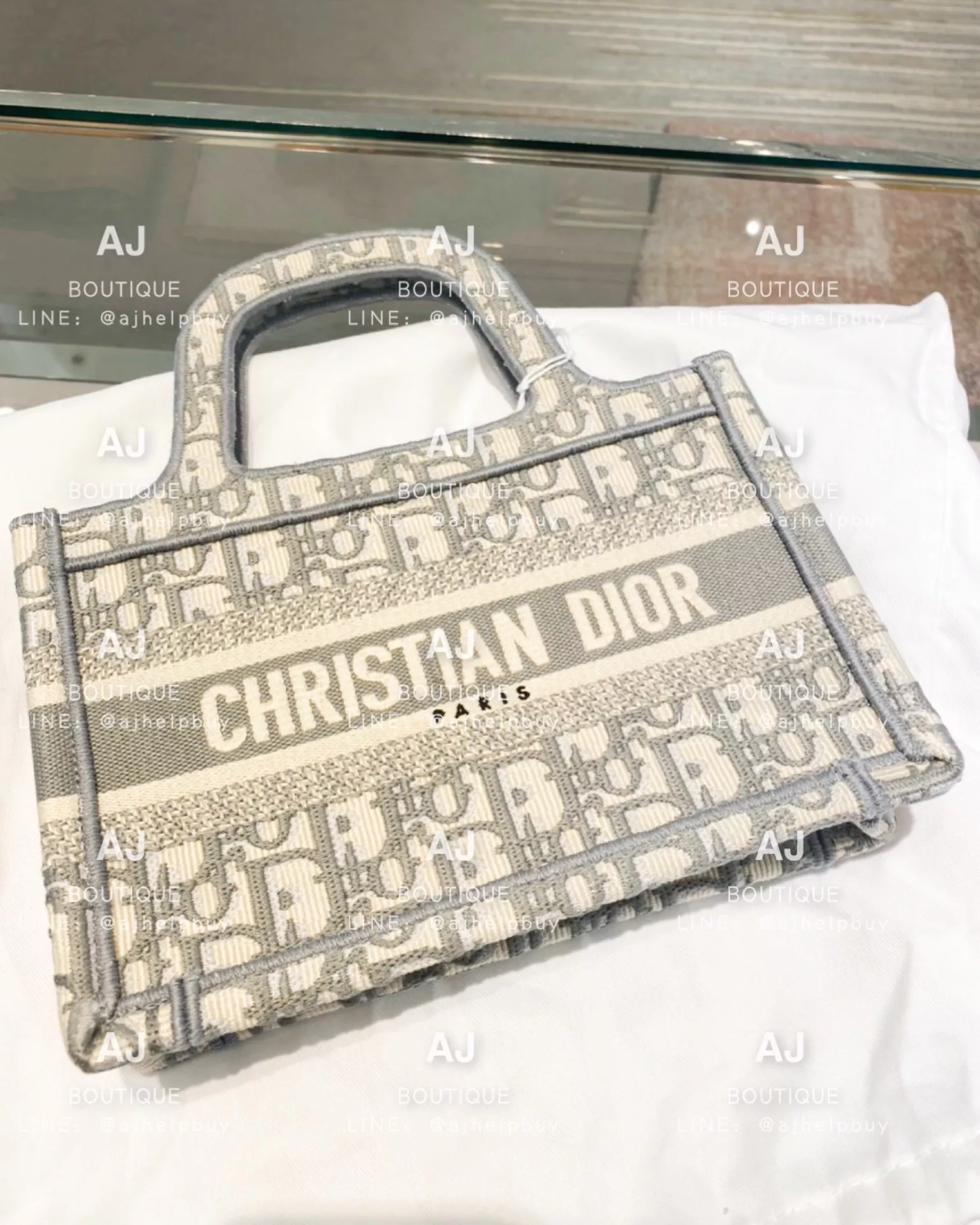 Dior 新款淺灰老花托特包 代購照片2