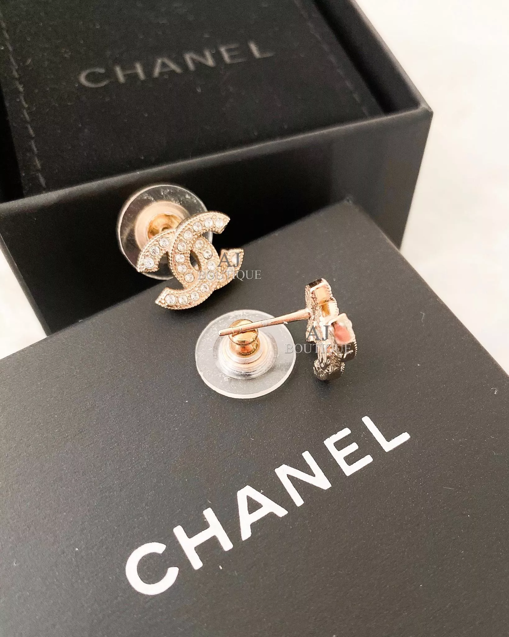 Chanel Earrings 歐洲和台灣專櫃的服務差別 售後服務照片