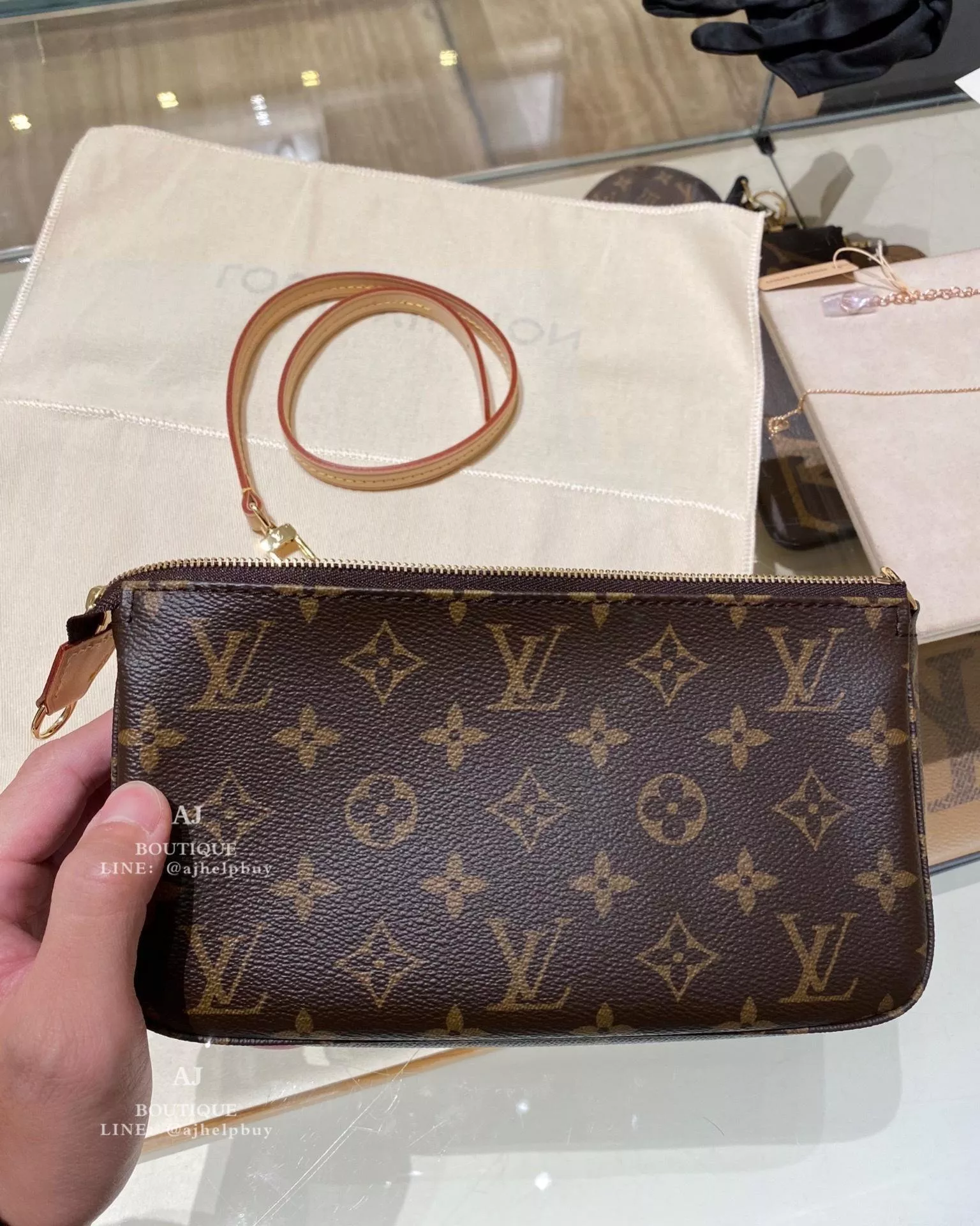 Lv Louis Vuitton 麻 將 包 M40712 代購照片